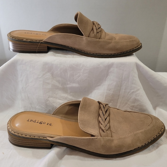 Indigo Shoes - Indigo Rd. Size 7 Tan Slip-On Loafers